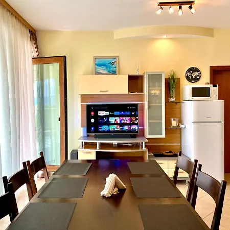 Premium Midia * Sluneční pobřeží